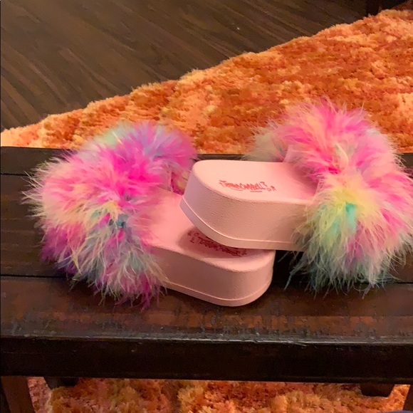 Multi colored Furry Slippers - Picture 2 of 7